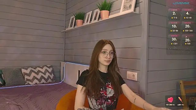 Vikki wyye online show from September 2025 05:33:02 AM