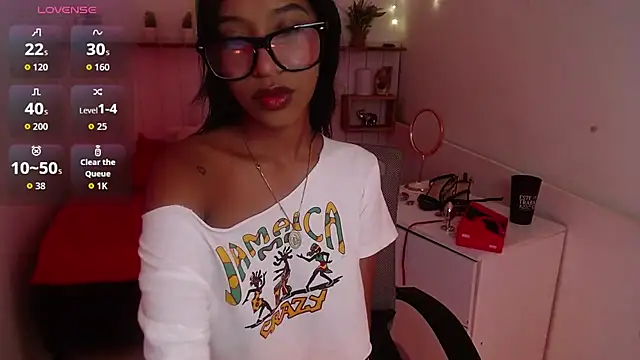 LeilaEbony online show from September 2025 12:40:01 PM