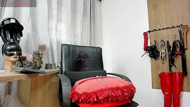 KristhalRasmussel online show from October 2025 09:04:02 PM