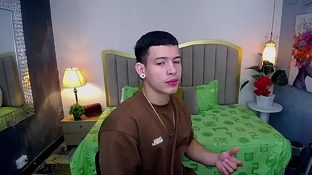 Snapshot of ethan_rodgers chatting on October 2025 01:42:02 PM ethan rodgers online show from October 2025 01:42:02 PM