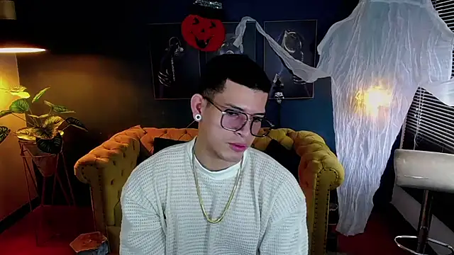 Snapshot of ethan_rodgers chatting on October 2025 07:58:02 PM ethan rodgers online show from October 2025 07:58:02 PM