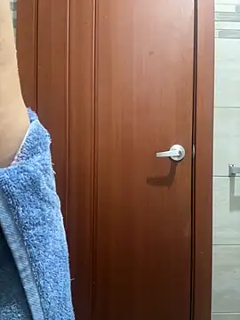 Snapshot of franciscommx chatting on November 2025 11:49:01 AM franciscommx online show from November 2025 11:49:01 AM