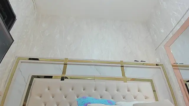 Snapshot of megan_rous_ chatting on September 2025 03:06:02 AM megan rous online show from September 2025 03:06:02 AM
