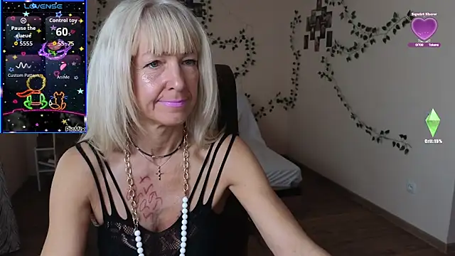 Snapshot of Laura_Gol chatting on September 2025 04:38:01 AM Laura Gol online show from September 2025 04:38:01 AM