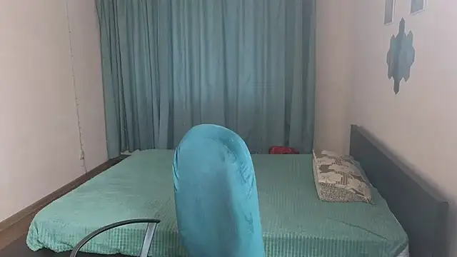 Snapshot of Laura_Gol chatting on October 2025 01:22:01 PM Laura Gol online show from October 2025 01:22:01 PM