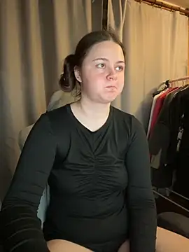 Snapshot of Cuty_Kitty chatting on October 2025 11:27:02 PM Cuty Kitty online show from October 2025 11:27:02 PM