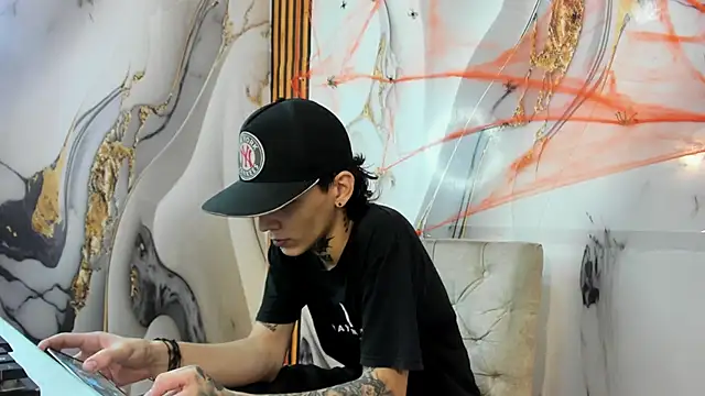 Snapshot of StraightBoy_Nick chatting on November 2025 03:17:01 AM StraightBoy Nick online show from November 2025 03:17:01 AM