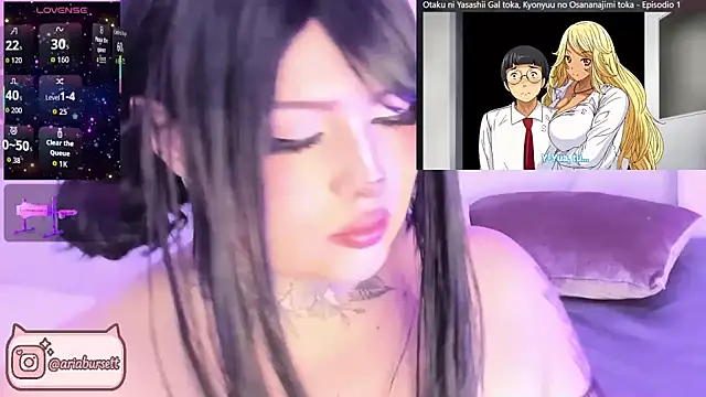 Snapshot of AriaBursett chatting on October 2025 03:24:01 PM AriaBursett online show from October 2025 03:24:01 PM