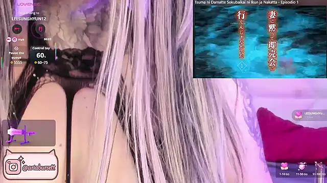 Snapshot of AriaBursett chatting on October 2025 03:40:01 PM AriaBursett online show from October 2025 03:40:01 PM