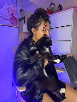 Snapshot of Dannaa_Lovs chatting on October 2025 05:33:01 PM Dannaa Lovs online show from October 2025 05:33:01 PM