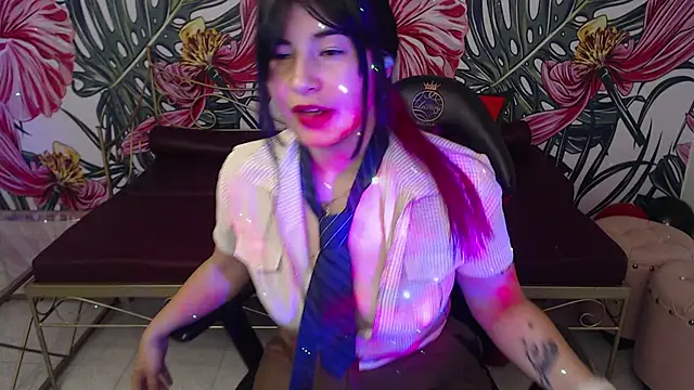 Snapshot of Nina_harper_ chatting on November 2025 08:09:01 PM Nina harper online show from November 2025 08:09:01 PM