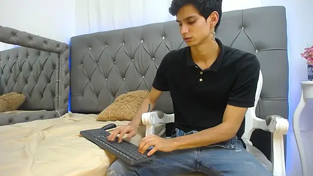 Sebalexis7 online show from October 2025 03:16:02 AM