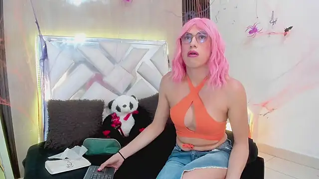 Snapshot of karen_matwell chatting on October 2025 02:29:01 PM karen matwell online show from October 2025 02:29:01 PM