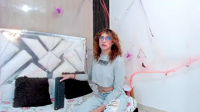 Snapshot of karen_matwell chatting on November 2025 02:40:02 PM karen matwell online show from November 2025 02:40:02 PM