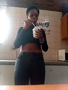 Snapshot of GoldSnowXxX chatting on October 2025 02:26:01 PM GoldSnowXxX online show from October 2025 02:26:01 PM