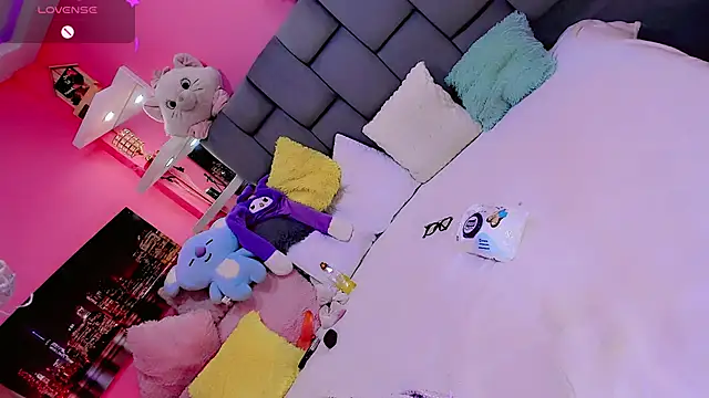 ShantyMillan online show from October 2025 01:23:01 PM