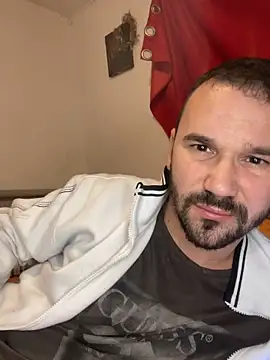 Ionut899xh online show from November 2025 01:40:02 AM