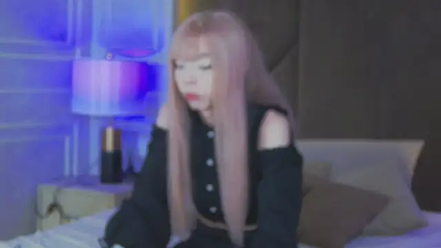 Evelyn Neal online show from October 2025 04:20:02 PM