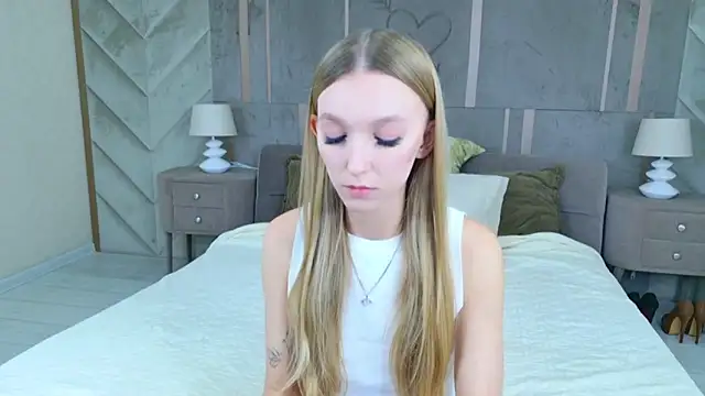 KellyBradford online show from September 2025 05:29:01 AM
