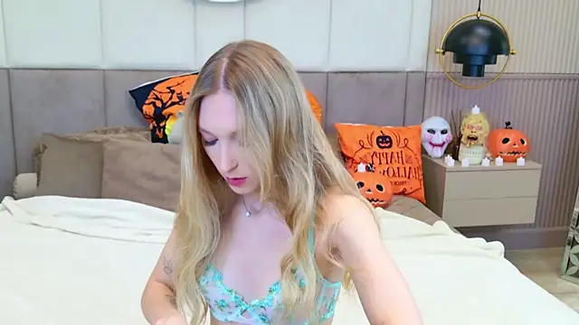 KellyBradford online show from October 2025 05:48:02 AM