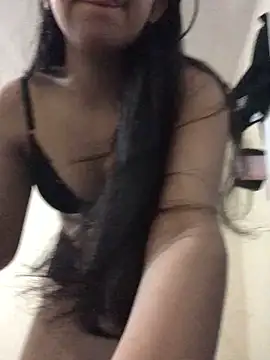 ashleyy20 online show from November 2025 08:00:01 PM