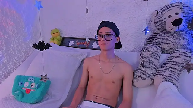 thiago kinghot online show from October 2025 05:29:02 AM