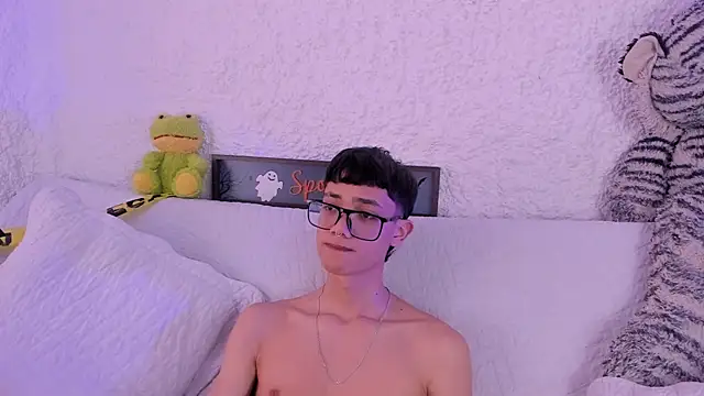 thiago kinghot online show from November 2025 04:30:02 PM