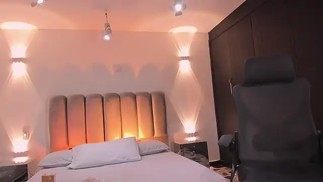 AlliceLover online show from September 2025 11:21:01 AM