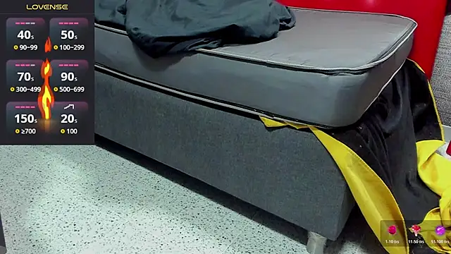 Ian1  online show from October 2025 11:00:01 AM