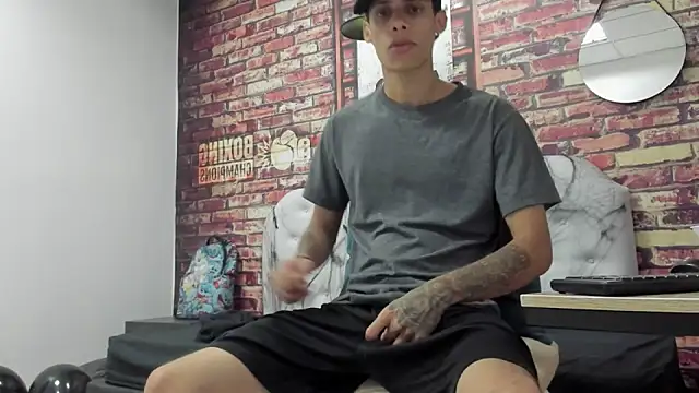 Ian1  online show from November 2025 12:29:02 PM