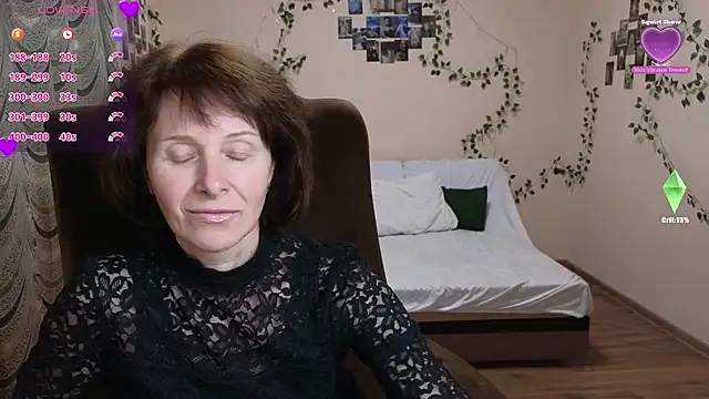 Snapshot of Lia_Tito chatting on October 2025 03:30:01 PM Lia Tito online show from October 2025 03:30:01 PM