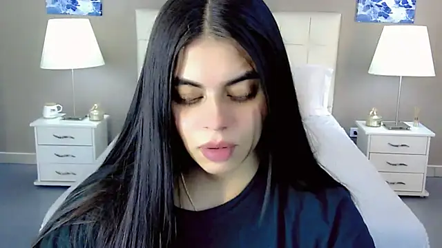 Snapshot of maddissonivanova chatting on October 2025 07:34:01 PM maddissonivanova online show from October 2025 07:34:01 PM