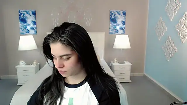 Snapshot of maddissonivanova chatting on October 2025 07:13:01 PM maddissonivanova online show from October 2025 07:13:01 PM