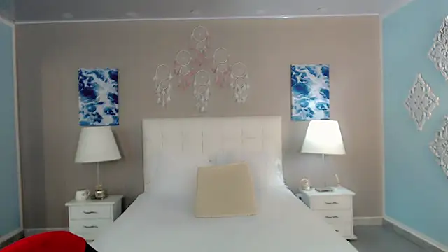 Snapshot of maddissonivanova chatting on October 2025 07:18:01 PM maddissonivanova online show from October 2025 07:18:01 PM