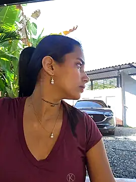 Lorena Mcfly online show from September 2025 01:01:01 PM