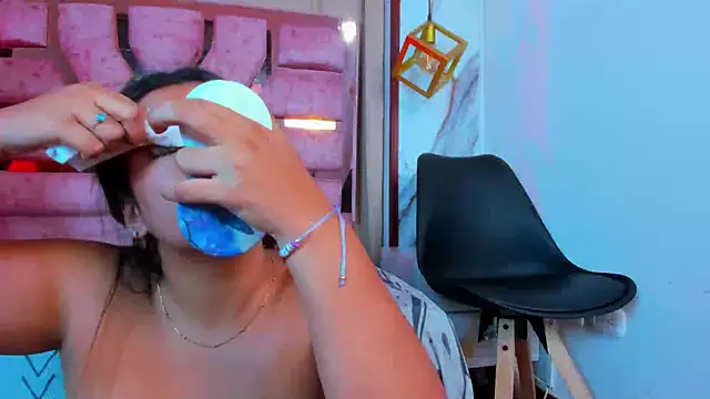 Snapshot of SamaelAndLilitt chatting on October 2025 10:24:01 AM SamaelAndLilitt online show from October 2025 10:24:01 AM