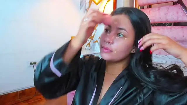 Snapshot of SamaelAndLilitt chatting on November 2025 12:29:02 PM SamaelAndLilitt online show from November 2025 12:29:02 PM