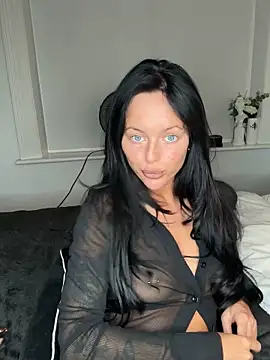 juicylucie online show from September 2025 09:03:01 PM