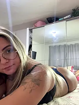 Snapshot of sophiemonroevip chatting on October 2025 12:50:02 PM sophiemonroevip online show from October 2025 12:50:02 PM