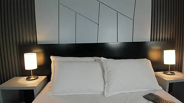 fernanda aram  online show from September 2025 03:04:02 PM