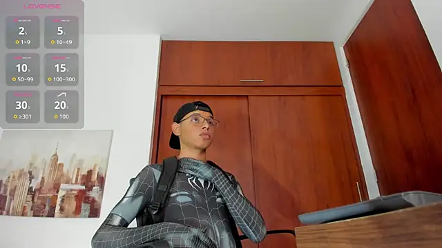 Snapshot of tristan_gold chatting on September 2025 10:59:02 PM tristan gold online show from September 2025 10:59:02 PM