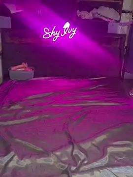 Snapshot of Shy_Ivy chatting on September 2025 09:27:01 PM Shy Ivy online show from September 2025 09:27:01 PM