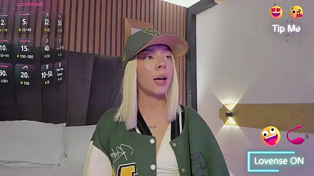 CleoWhite online show from September 2025 06:17:01 AM