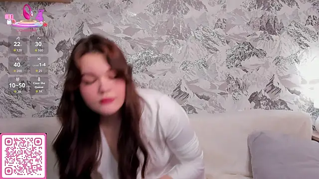 Snapshot of ShyEmma_ chatting on October 2025 01:07:02 AM ShyEmma online show from October 2025 01:07:02 AM