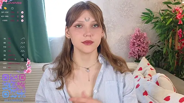 Snapshot of Lunabate chatting on October 2025 05:06:01 AM Lunabate online show from October 2025 05:06:01 AM