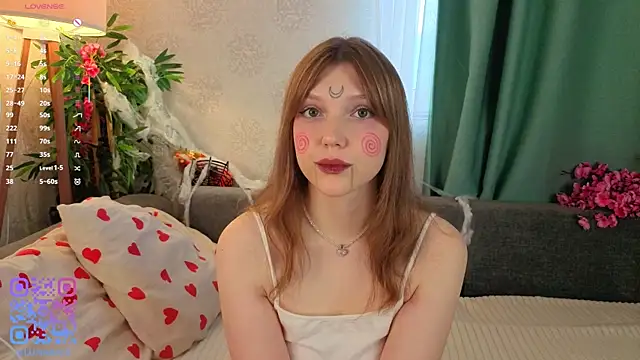 Snapshot of Lunabate chatting on October 2025 05:08:01 AM Lunabate online show from October 2025 05:08:01 AM