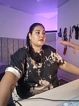 Snapshot of AndreaKinky chatting on September 2025 09:31:02 PM AndreaKinky online show from September 2025 09:31:02 PM