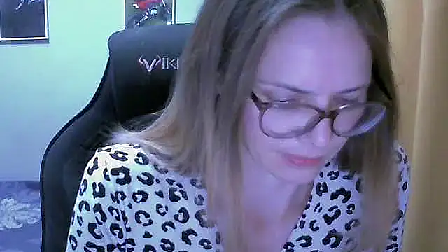 Snapshot of SEA_Dream chatting on October 2025 04:31:02 AM SEA Dream online show from October 2025 04:31:02 AM