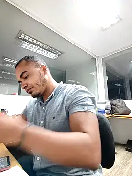 Snapshot of SanChacal5694 chatting on October 2025 10:43:02 PM SanChacal5694 online show from October 2025 10:43:02 PM