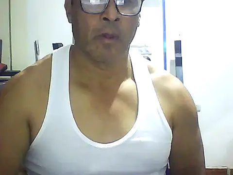 Snapshot of sexigym35 chatting on October 2025 03:25:03 AM sexigym35 online show from October 2025 03:25:03 AM